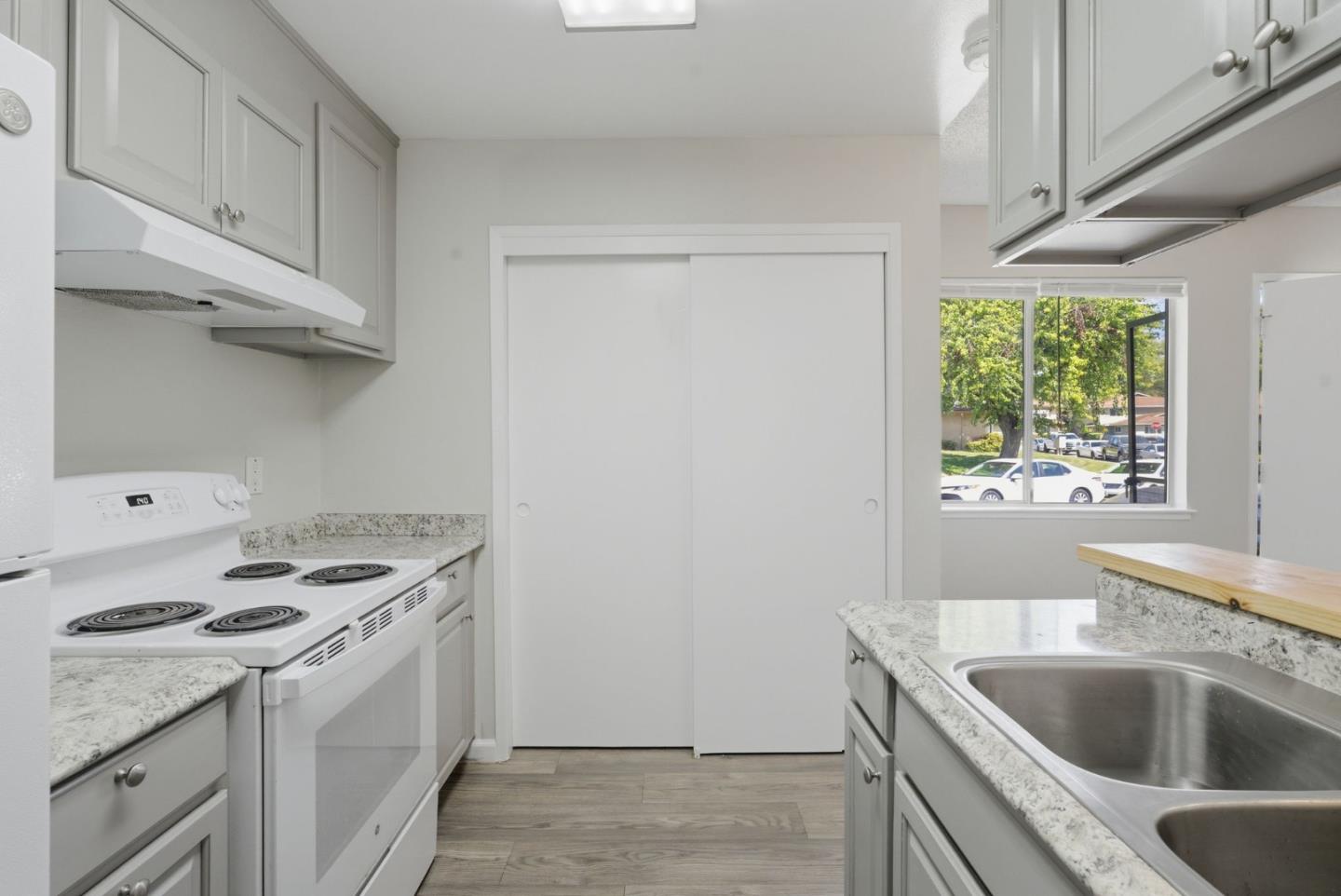 Detail Gallery Image 14 of 45 For 2486 Golzio Ct #1,  San Jose,  CA 95133 - 2 Beds | 1 Baths