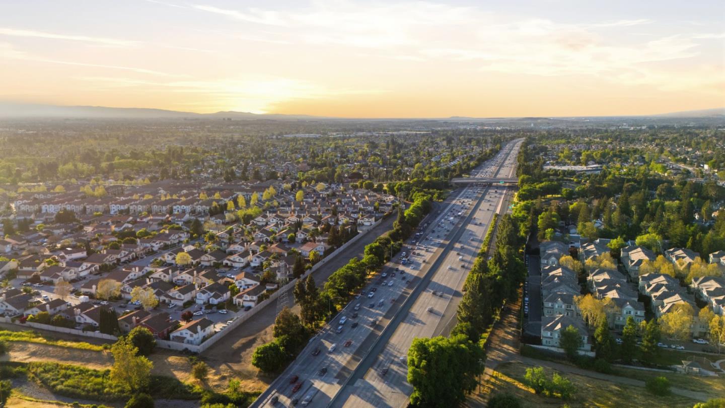 Detail Gallery Image 32 of 45 For 2486 Golzio Ct #1,  San Jose,  CA 95133 - 2 Beds | 1 Baths