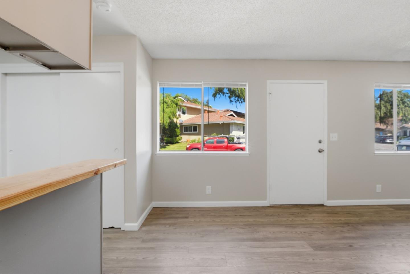 Detail Gallery Image 5 of 45 For 2486 Golzio Ct #1,  San Jose,  CA 95133 - 2 Beds | 1 Baths