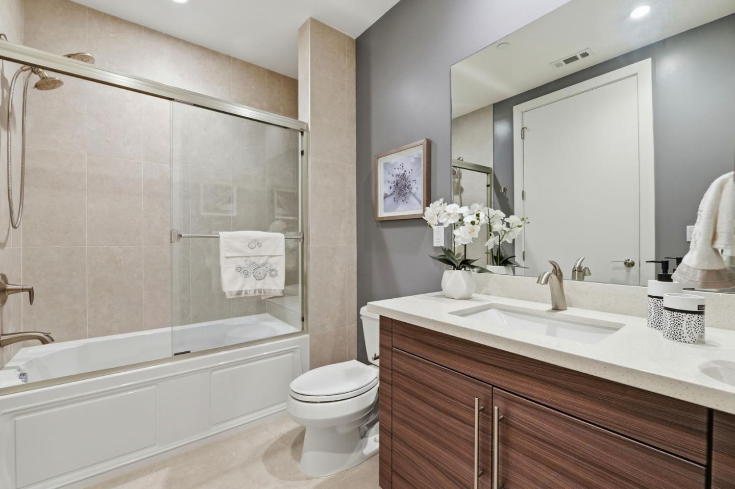 Detail Gallery Image 15 of 28 For 600 El Camino Real #206,  Belmont,  CA 94002 - 2 Beds | 2 Baths