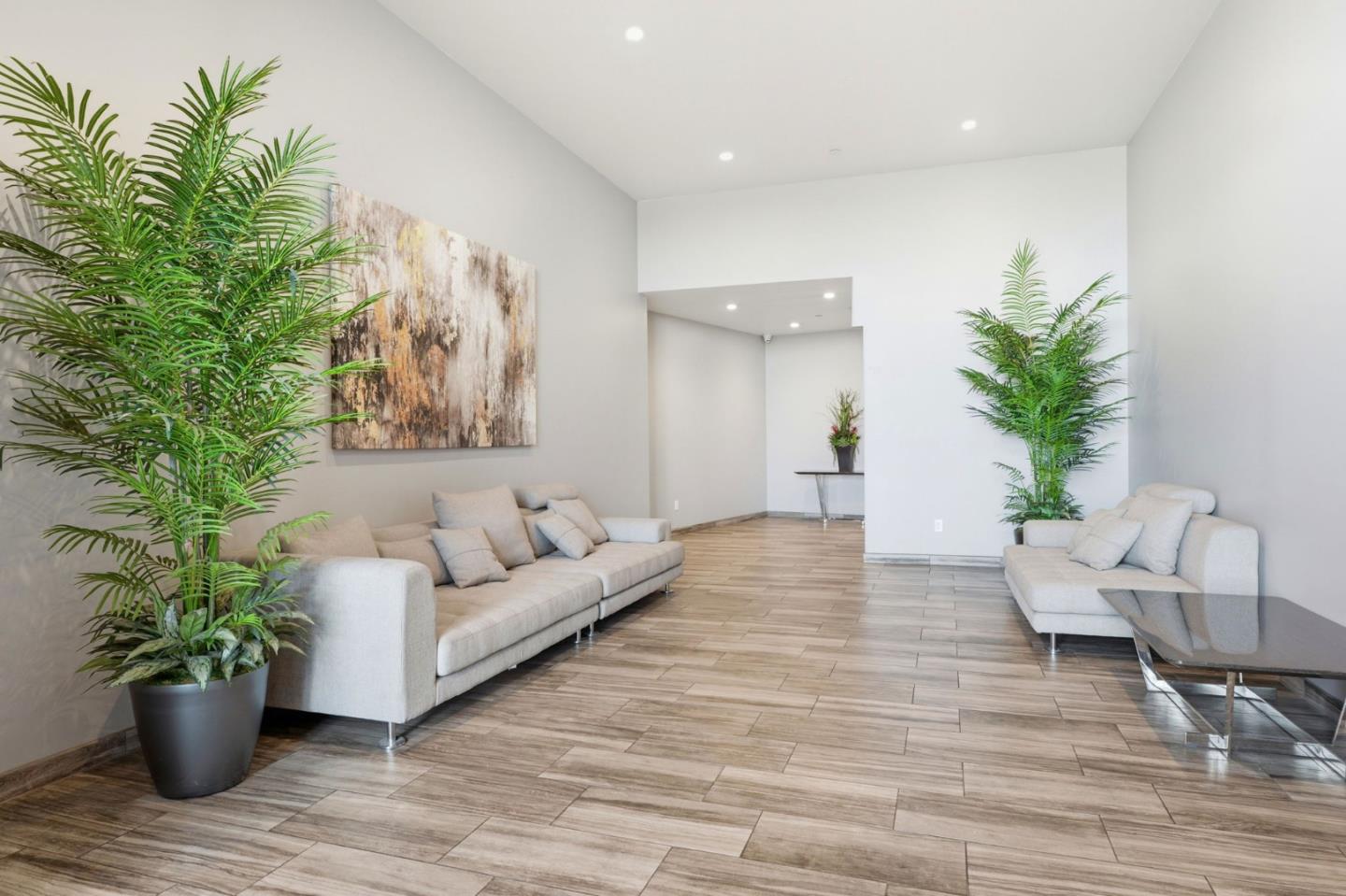 Detail Gallery Image 2 of 28 For 600 El Camino Real #206,  Belmont,  CA 94002 - 2 Beds | 2 Baths