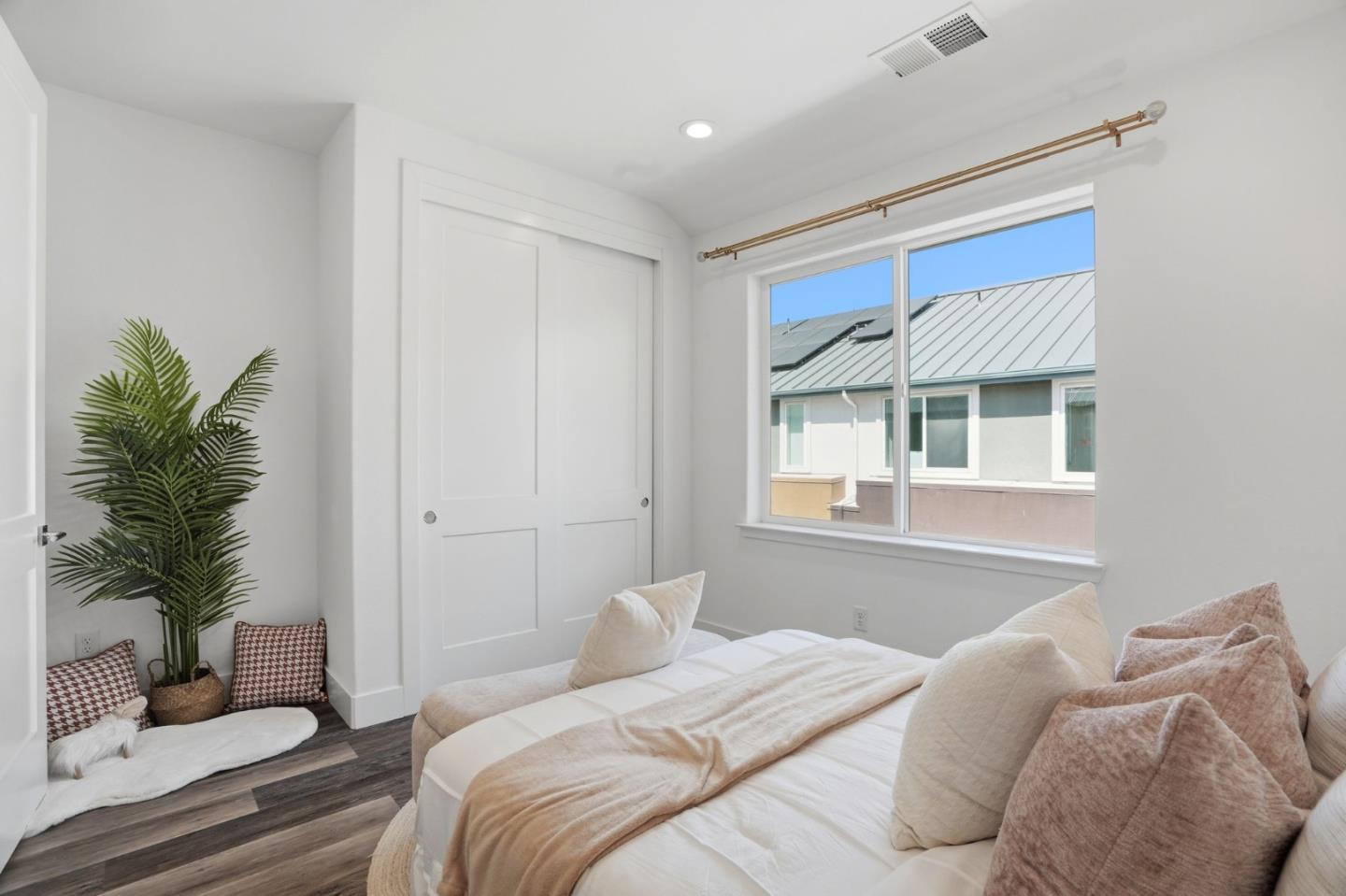 Detail Gallery Image 22 of 38 For 3380 Router Cmn, Fremont,  CA 94538 - 2 Beds | 2/1 Baths