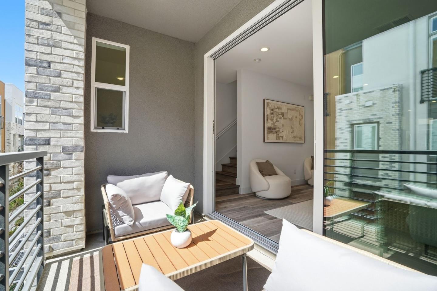 Detail Gallery Image 8 of 38 For 3380 Router Cmn, Fremont,  CA 94538 - 2 Beds | 2/1 Baths