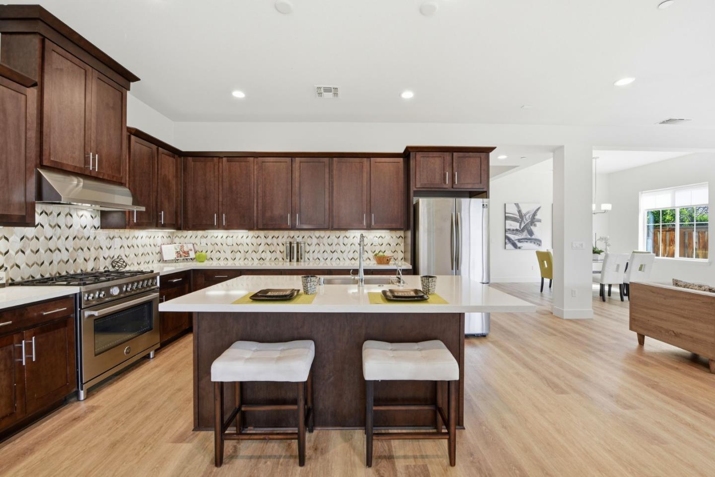 Detail Gallery Image 15 of 88 For 39442 N Darner Dr, Newark,  CA 94560 - 5 Beds | 4/1 Baths