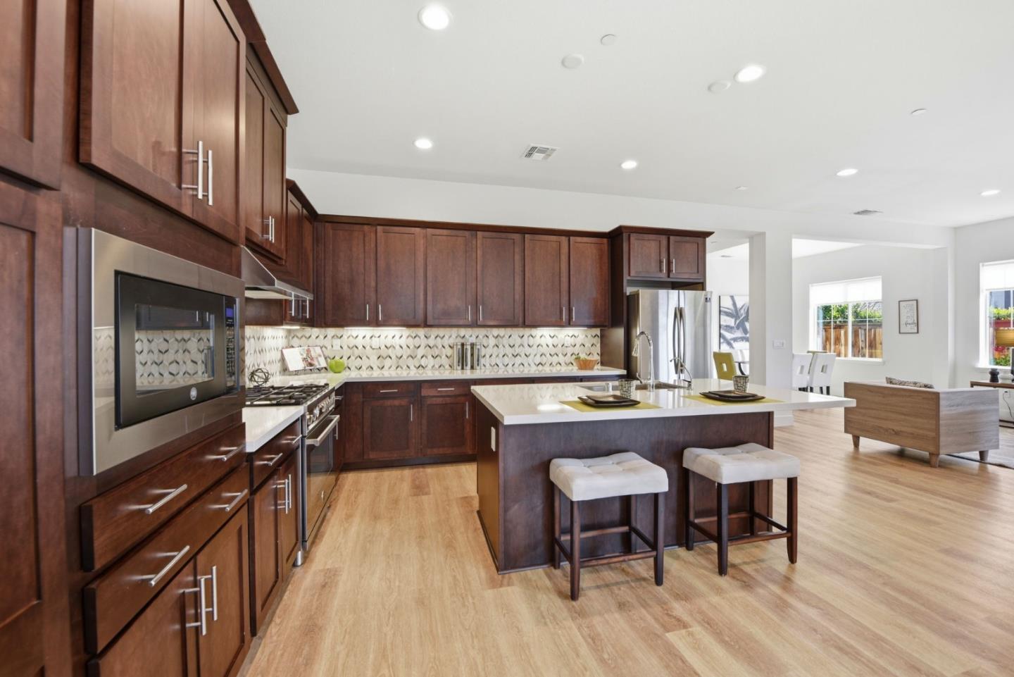 Detail Gallery Image 16 of 88 For 39442 N Darner Dr, Newark,  CA 94560 - 5 Beds | 4/1 Baths