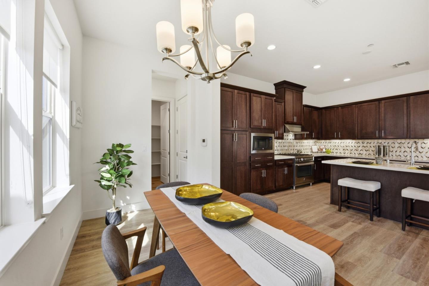 Detail Gallery Image 20 of 88 For 39442 N Darner Dr, Newark,  CA 94560 - 5 Beds | 4/1 Baths