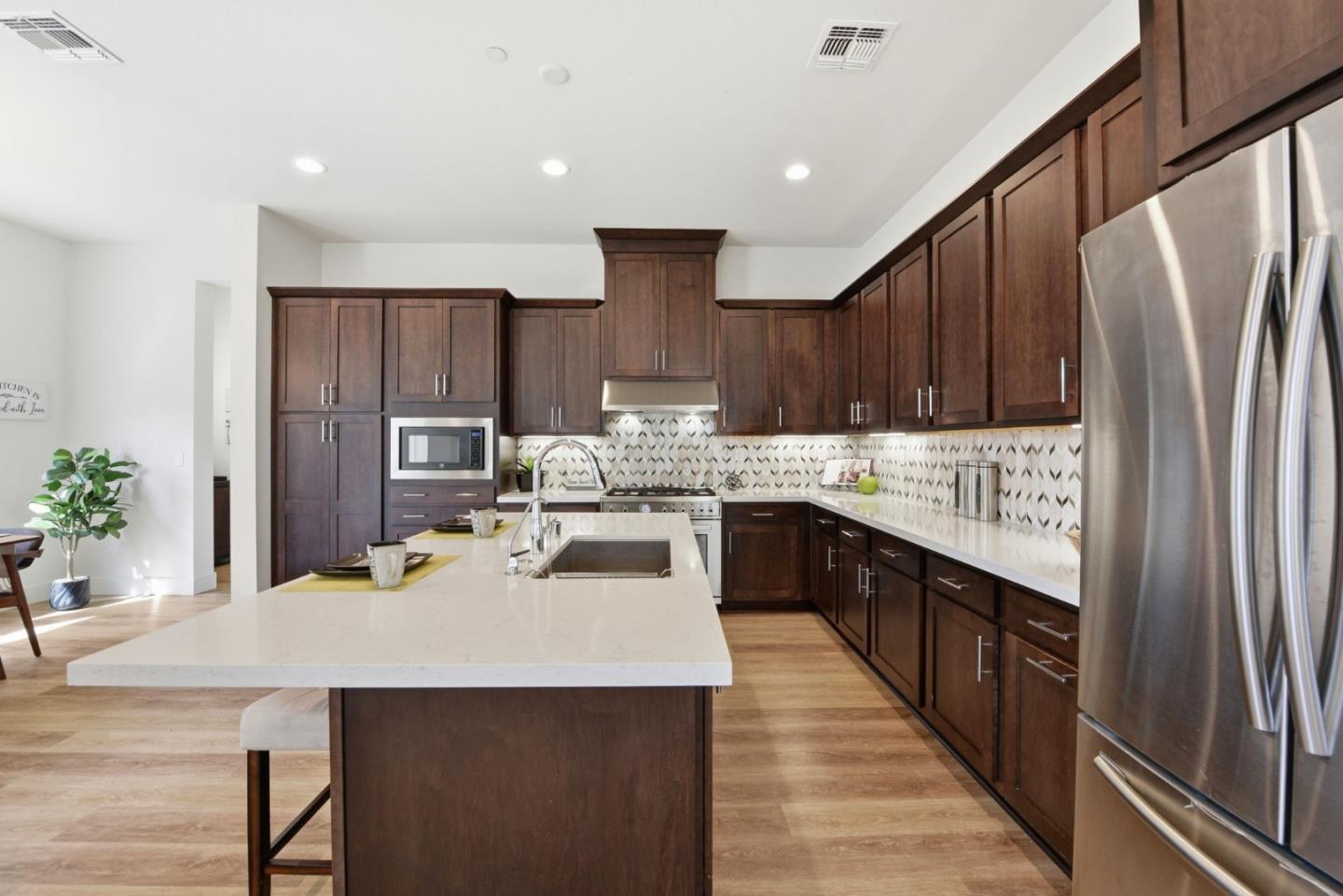 Detail Gallery Image 21 of 88 For 39442 N Darner Dr, Newark,  CA 94560 - 5 Beds | 4/1 Baths