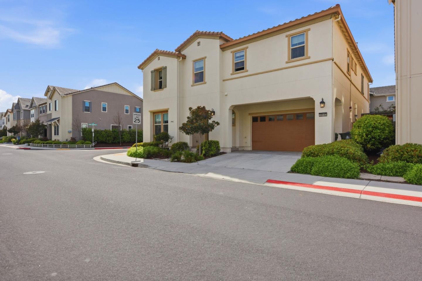 Detail Gallery Image 3 of 88 For 39442 N Darner Dr, Newark,  CA 94560 - 5 Beds | 4/1 Baths