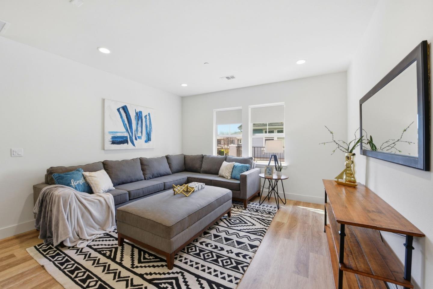 Detail Gallery Image 35 of 88 For 39442 N Darner Dr, Newark,  CA 94560 - 5 Beds | 4/1 Baths