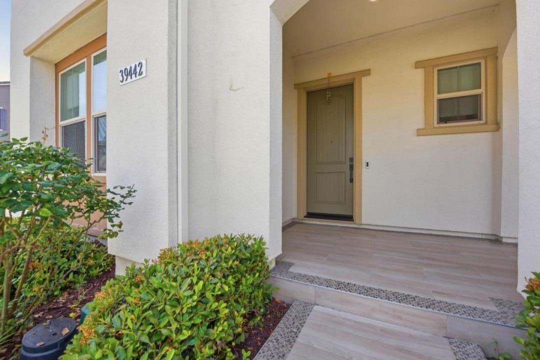 Detail Gallery Image 6 of 88 For 39442 N Darner Dr, Newark,  CA 94560 - 5 Beds | 4/1 Baths