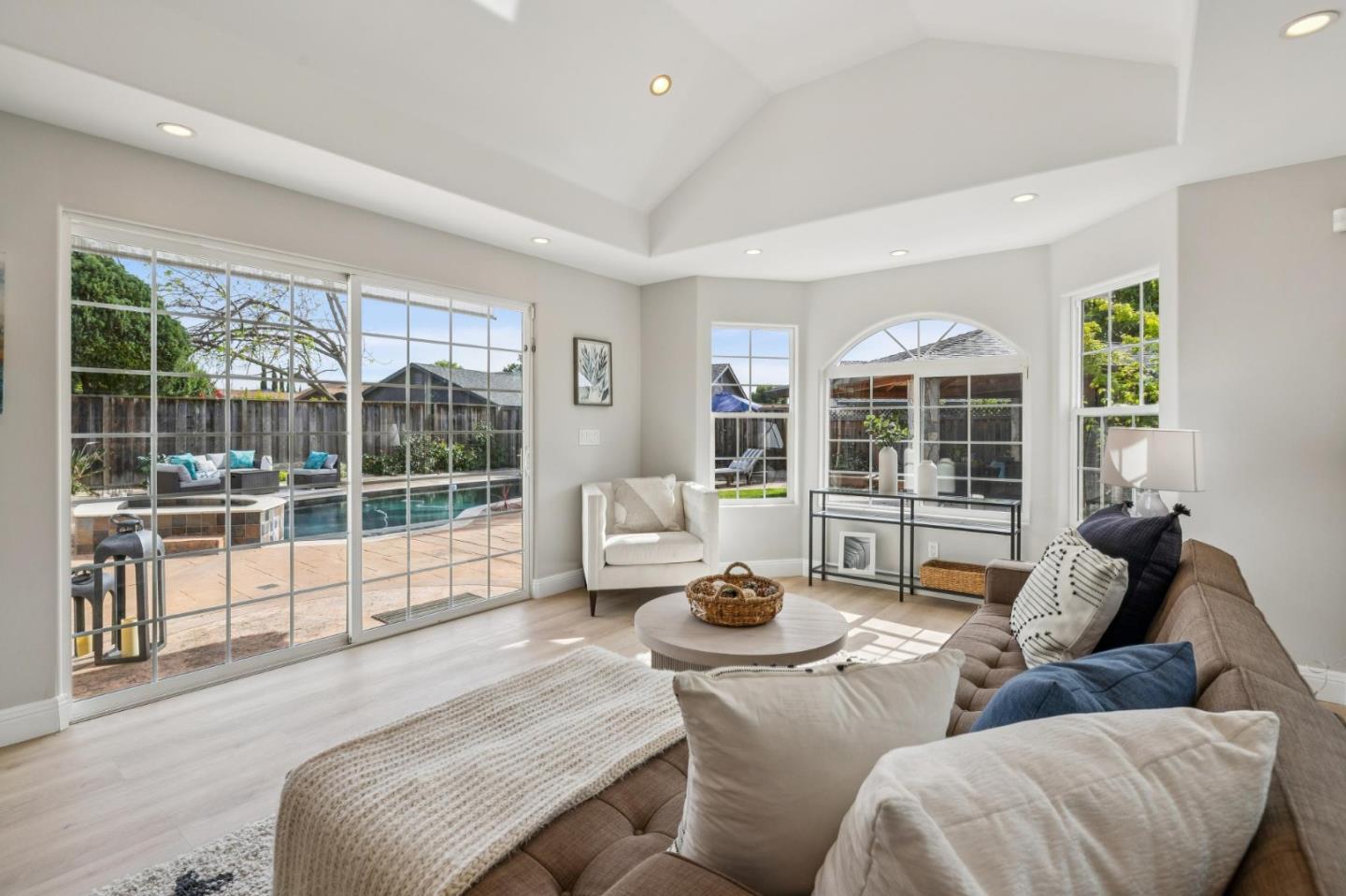 Detail Gallery Image 19 of 48 For 38823 Bluegrass Ct, Newark,  CA 94560 - 4 Beds | 2 Baths