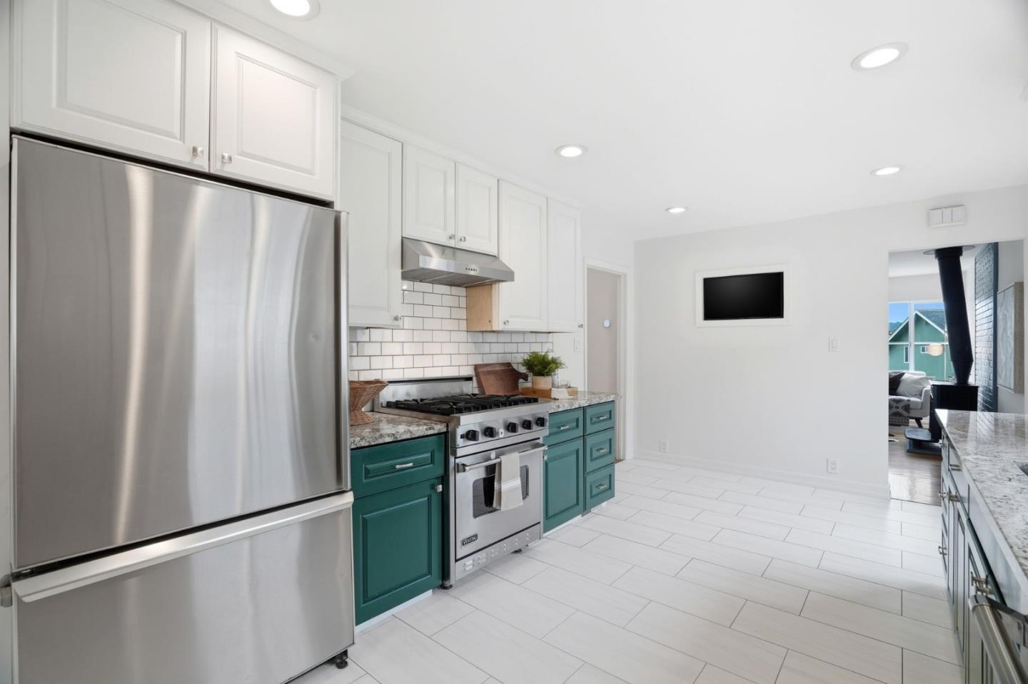 Detail Gallery Image 14 of 39 For 131 Pacific Ave, Pacifica,  CA 94044 - – Beds | – Baths