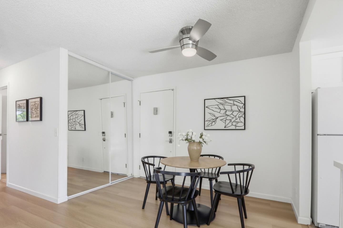 Detail Gallery Image 11 of 32 For 1085 Reed #D,  Sunnyvale,  CA 94086 - 2 Beds | 1 Baths