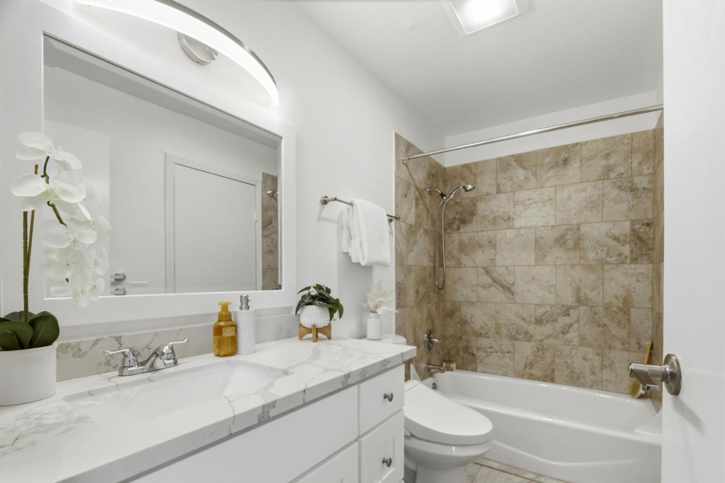 Detail Gallery Image 22 of 32 For 1085 Reed #D,  Sunnyvale,  CA 94086 - 2 Beds | 1 Baths