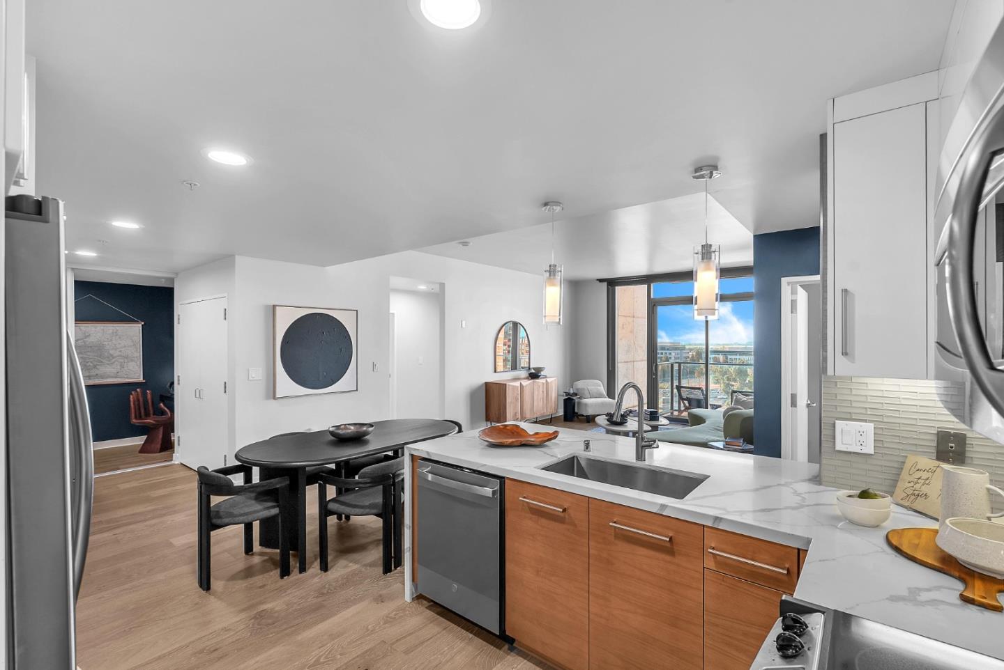 Detail Gallery Image 2 of 37 For 38 N Almaden Blvd #1115,  San Jose,  CA 95110 - 2 Beds | 2 Baths