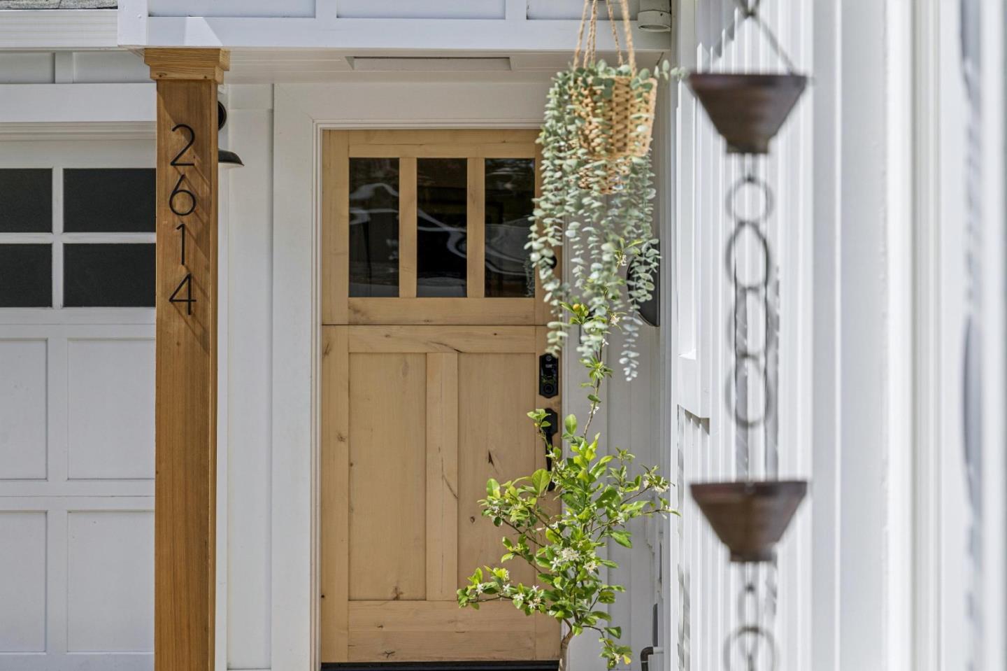 Front Image Thumbnail for ML82040568