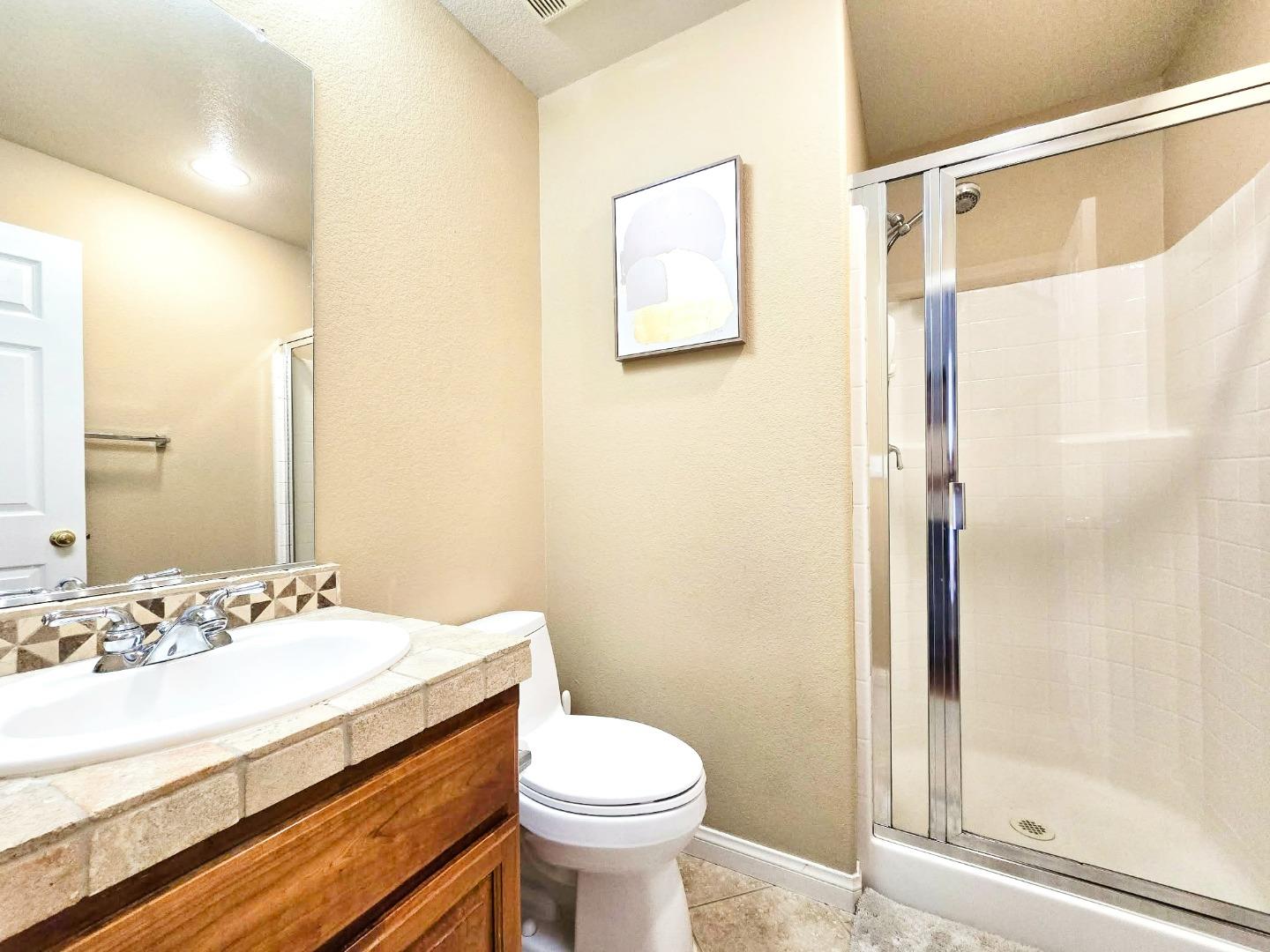 Detail Gallery Image 14 of 37 For 1030 Eastlake Cir, Tracy,  CA 95304 - 5 Beds | 3 Baths