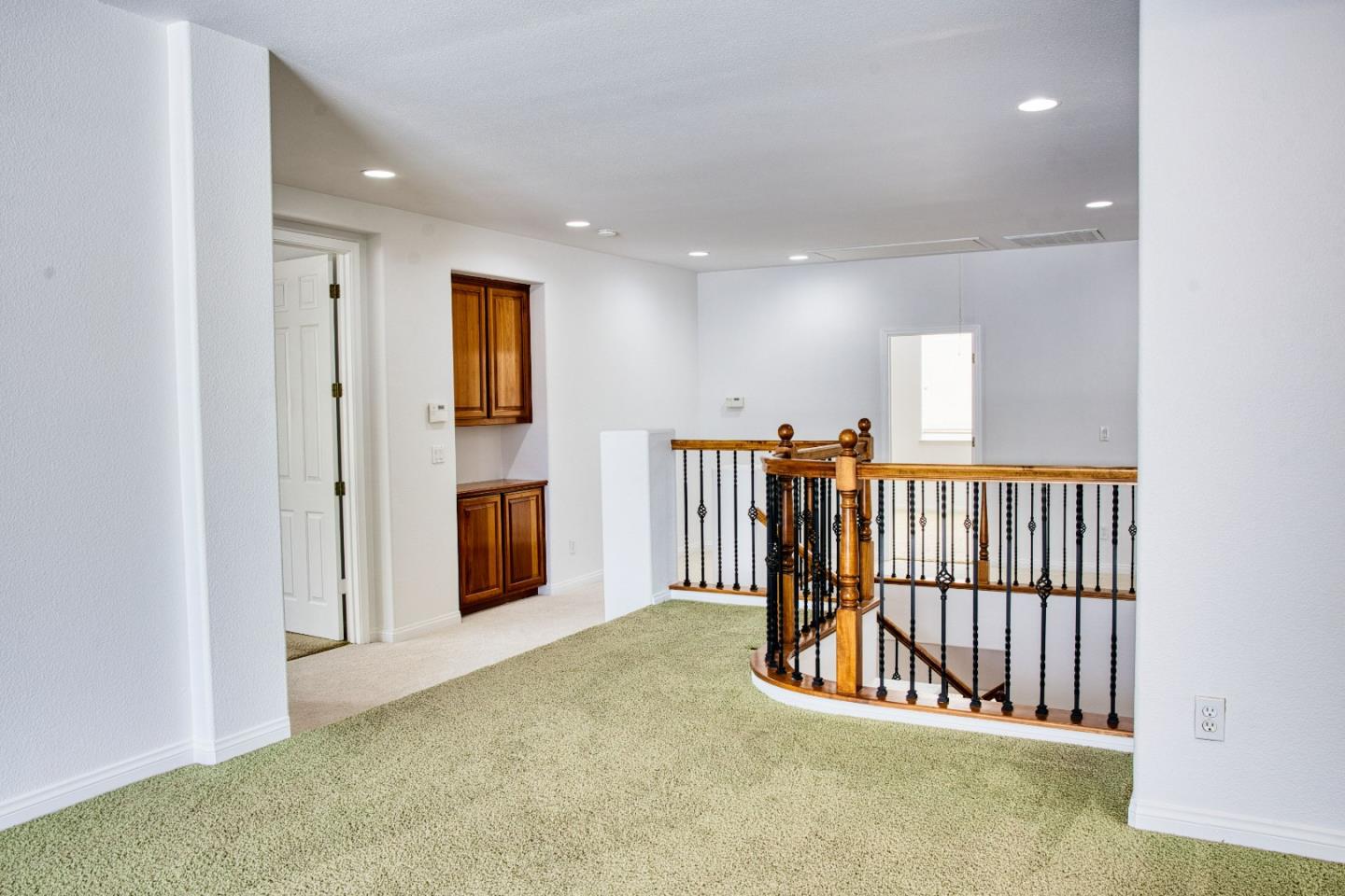 Detail Gallery Image 18 of 37 For 1030 Eastlake Cir, Tracy,  CA 95304 - 5 Beds | 3 Baths