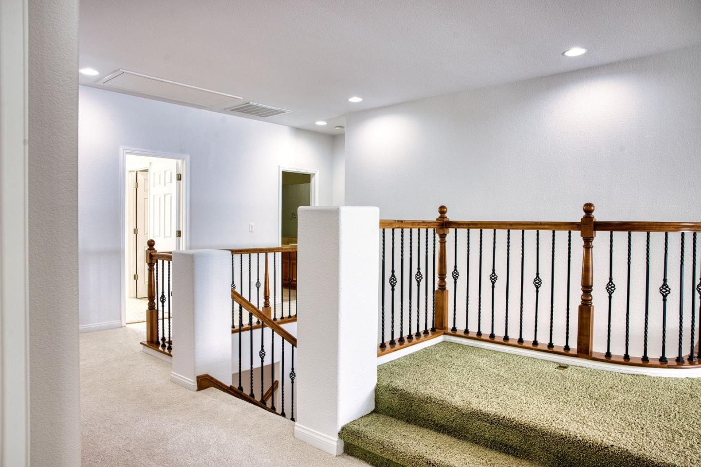 Detail Gallery Image 19 of 37 For 1030 Eastlake Cir, Tracy,  CA 95304 - 5 Beds | 3 Baths