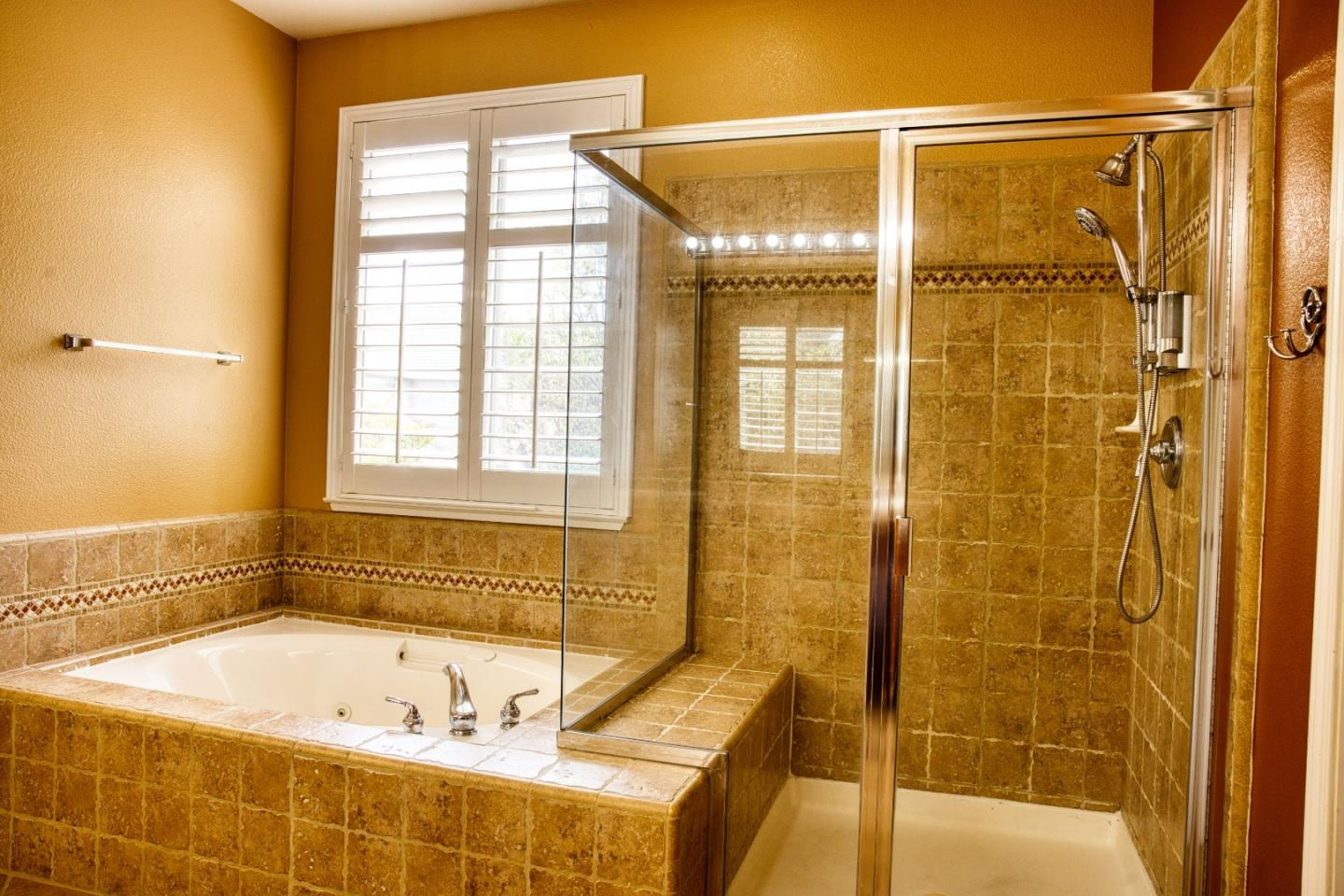 Detail Gallery Image 20 of 37 For 1030 Eastlake Cir, Tracy,  CA 95304 - 5 Beds | 3 Baths