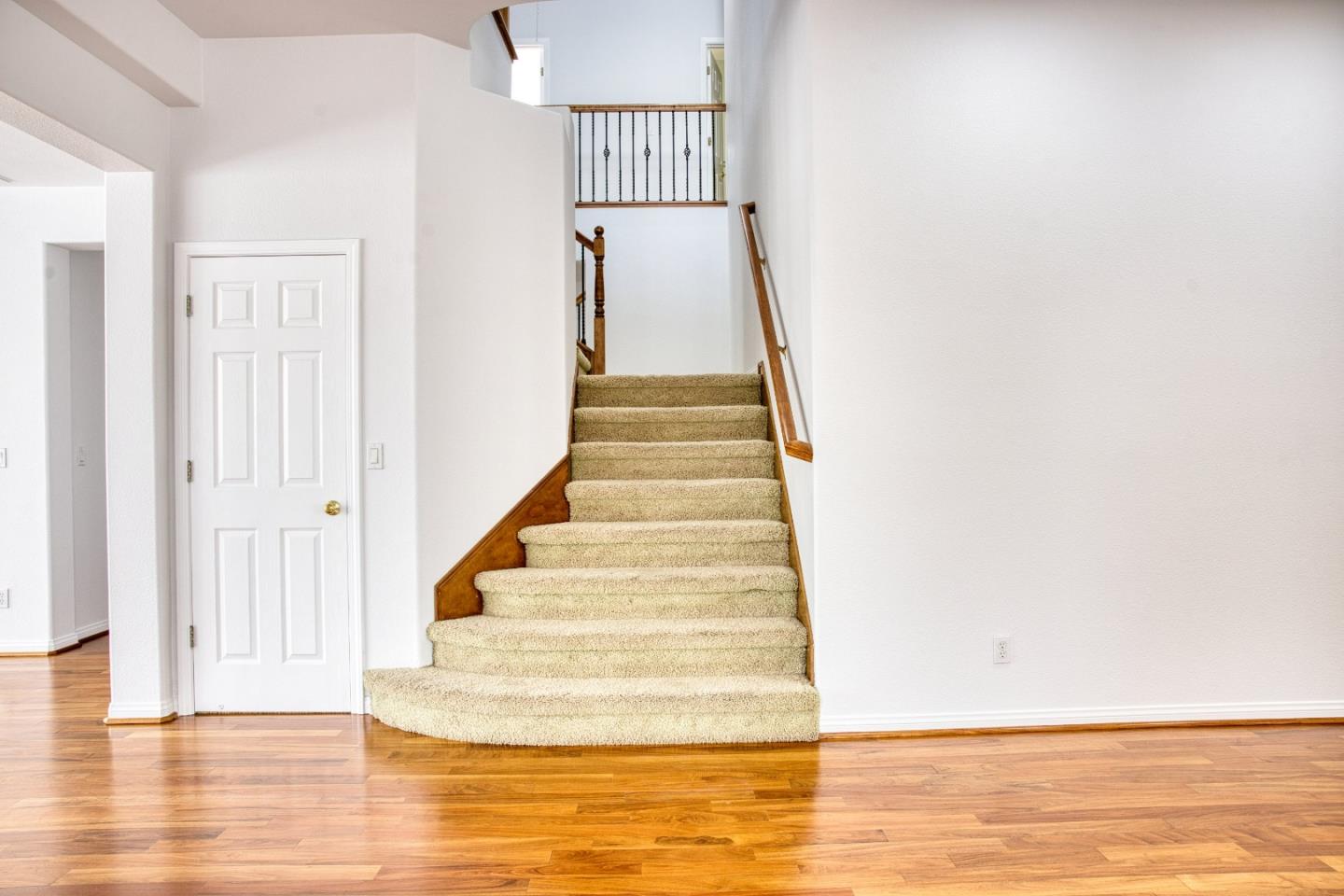 Detail Gallery Image 8 of 37 For 1030 Eastlake Cir, Tracy,  CA 95304 - 5 Beds | 3 Baths