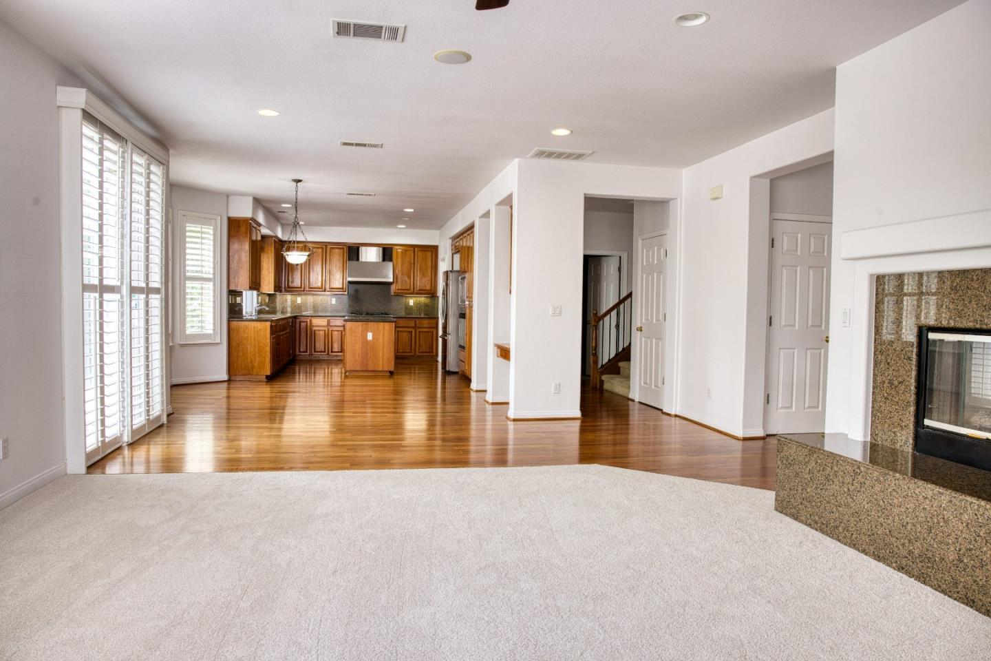 Detail Gallery Image 9 of 37 For 1030 Eastlake Cir, Tracy,  CA 95304 - 5 Beds | 3 Baths