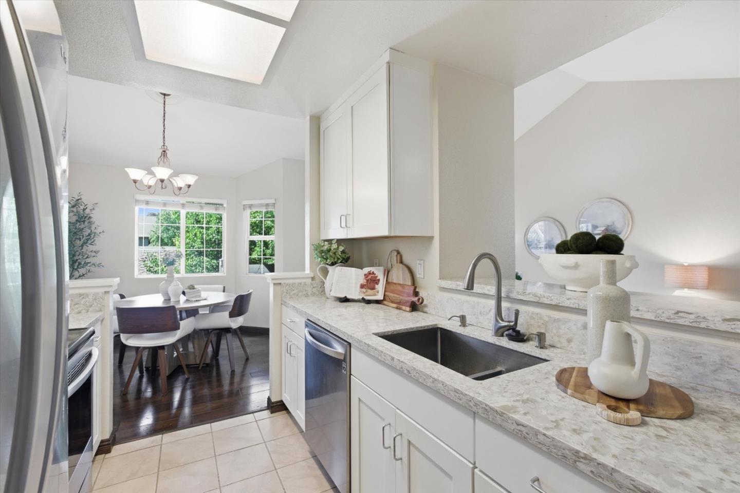 Detail Gallery Image 14 of 33 For 7595 Canyon Meadow Cir #H,  Pleasanton,  CA 94588 - 3 Beds | 2 Baths