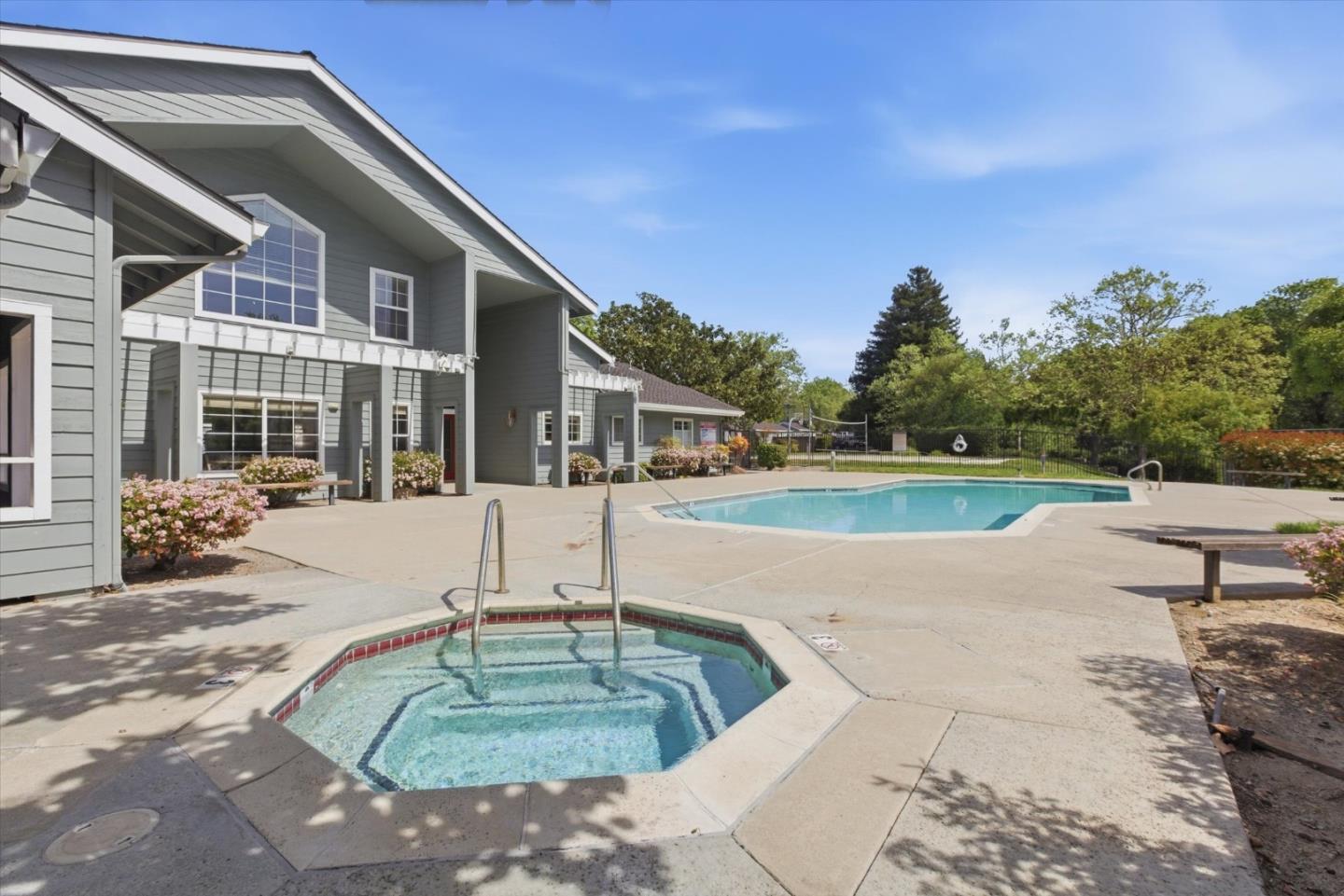 Detail Gallery Image 31 of 33 For 7595 Canyon Meadow Cir #H,  Pleasanton,  CA 94588 - 3 Beds | 2 Baths