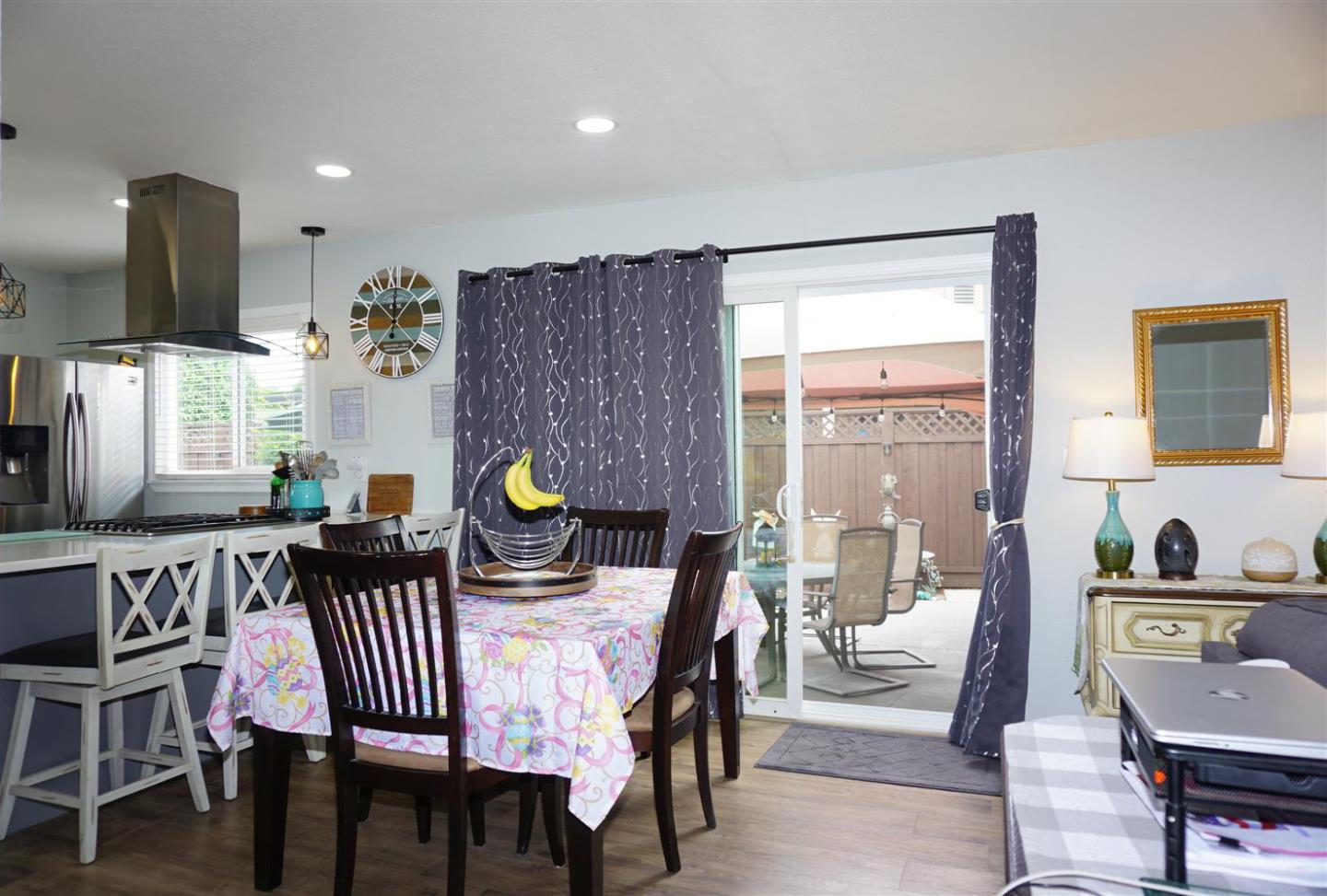 Detail Gallery Image 11 of 22 For 2377 Fosgate Ave, Santa Clara,  CA 95050 - 3 Beds | 1 Baths