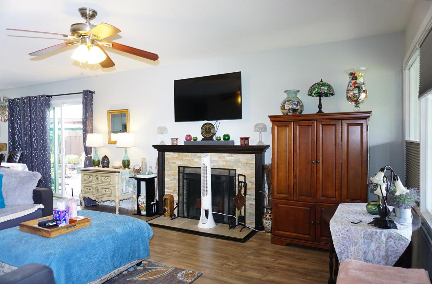 Detail Gallery Image 5 of 22 For 2377 Fosgate Ave, Santa Clara,  CA 95050 - 3 Beds | 1 Baths