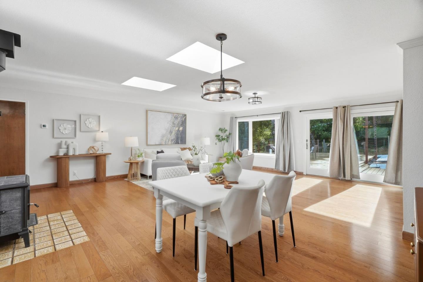 Detail Gallery Image 15 of 86 For 22108 Call of the Wild Rd, Los Gatos,  CA 95033 - 6 Beds | 5 Baths