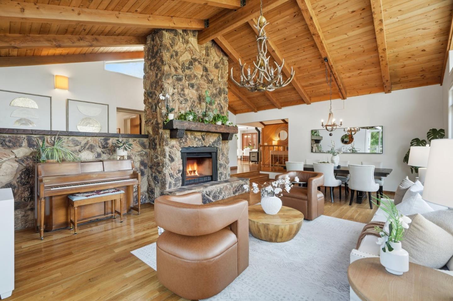 Detail Gallery Image 19 of 86 For 22108 Call of the Wild Rd, Los Gatos,  CA 95033 - 6 Beds | 5 Baths