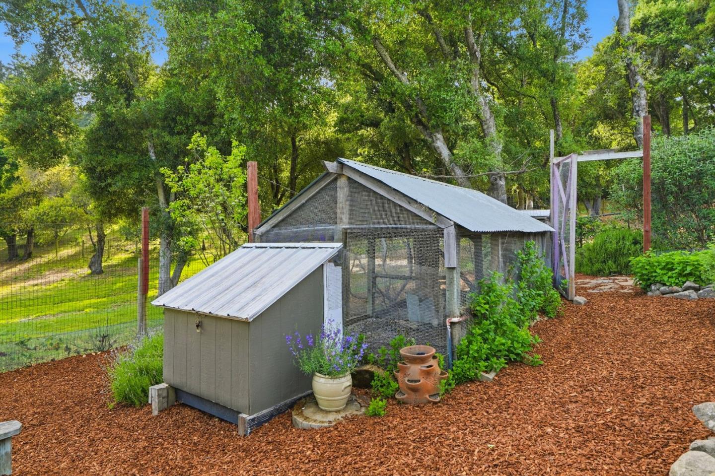 Detail Gallery Image 42 of 86 For 22108 Call of the Wild Rd, Los Gatos,  CA 95033 - 6 Beds | 5 Baths