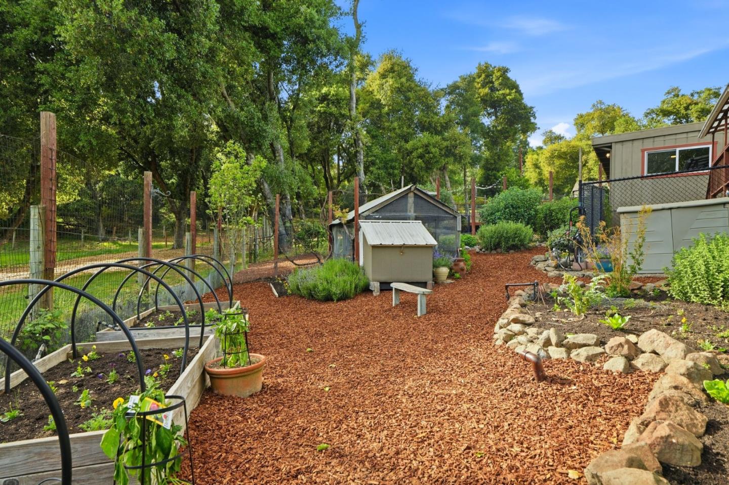 Detail Gallery Image 43 of 86 For 22108 Call of the Wild Rd, Los Gatos,  CA 95033 - 6 Beds | 5 Baths