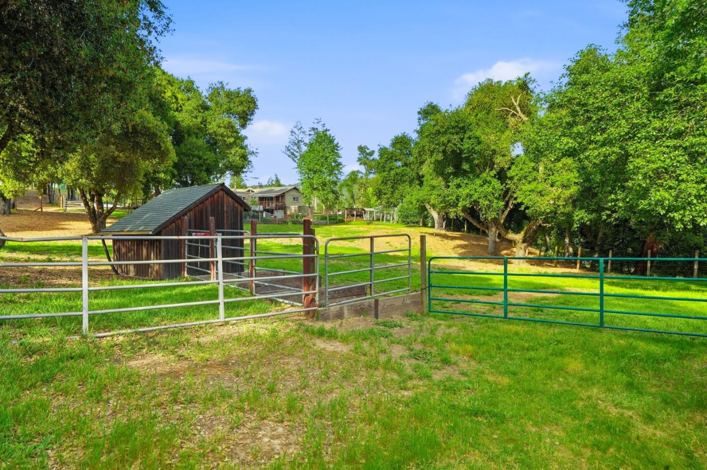 Detail Gallery Image 48 of 86 For 22108 Call of the Wild Rd, Los Gatos,  CA 95033 - 6 Beds | 5 Baths