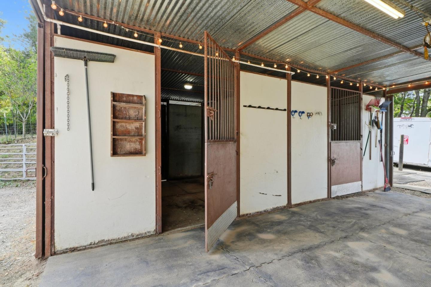 Detail Gallery Image 50 of 86 For 22108 Call of the Wild Rd, Los Gatos,  CA 95033 - 6 Beds | 5 Baths