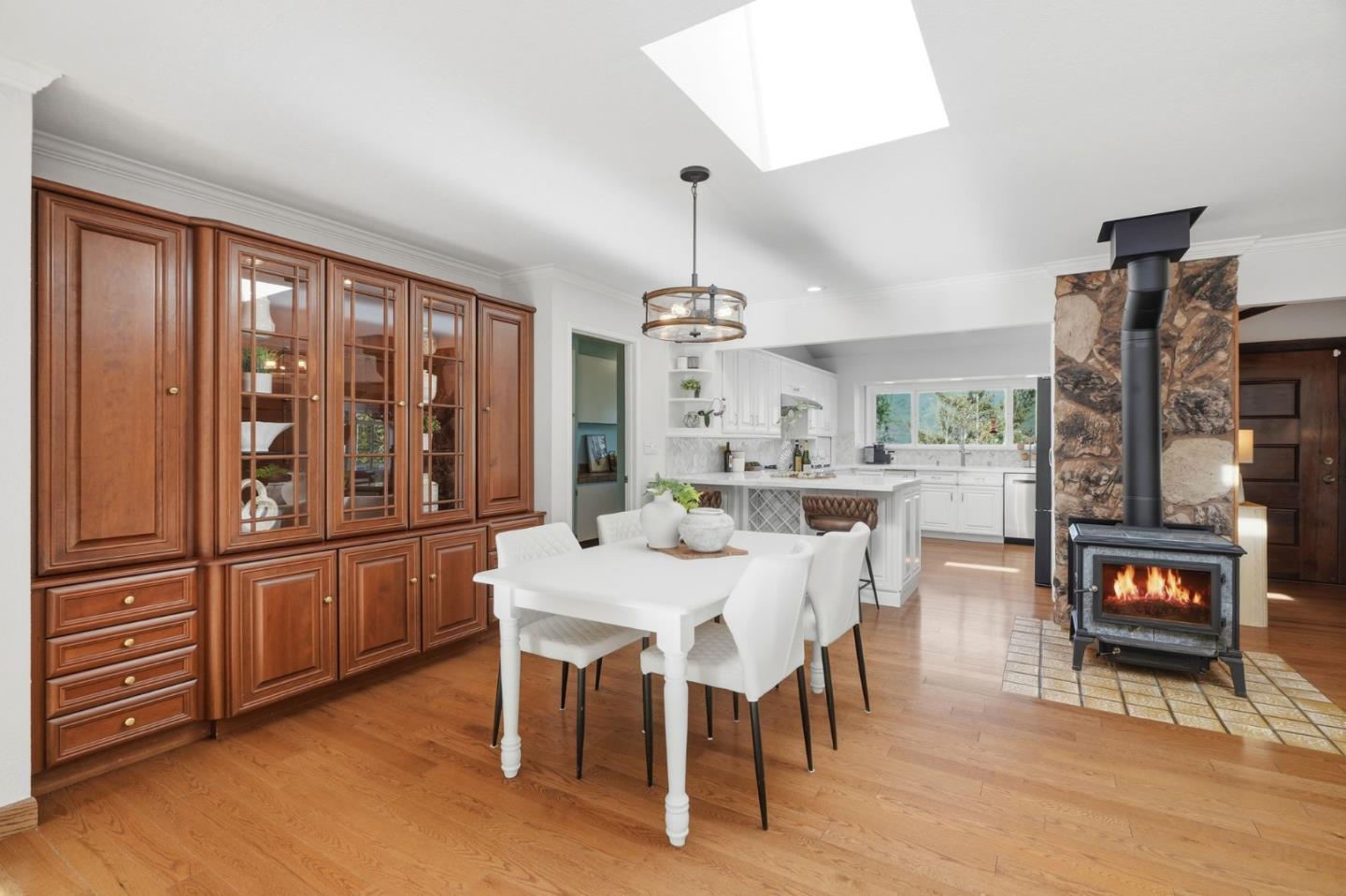 Detail Gallery Image 9 of 86 For 22108 Call of the Wild Rd, Los Gatos,  CA 95033 - 6 Beds | 5 Baths