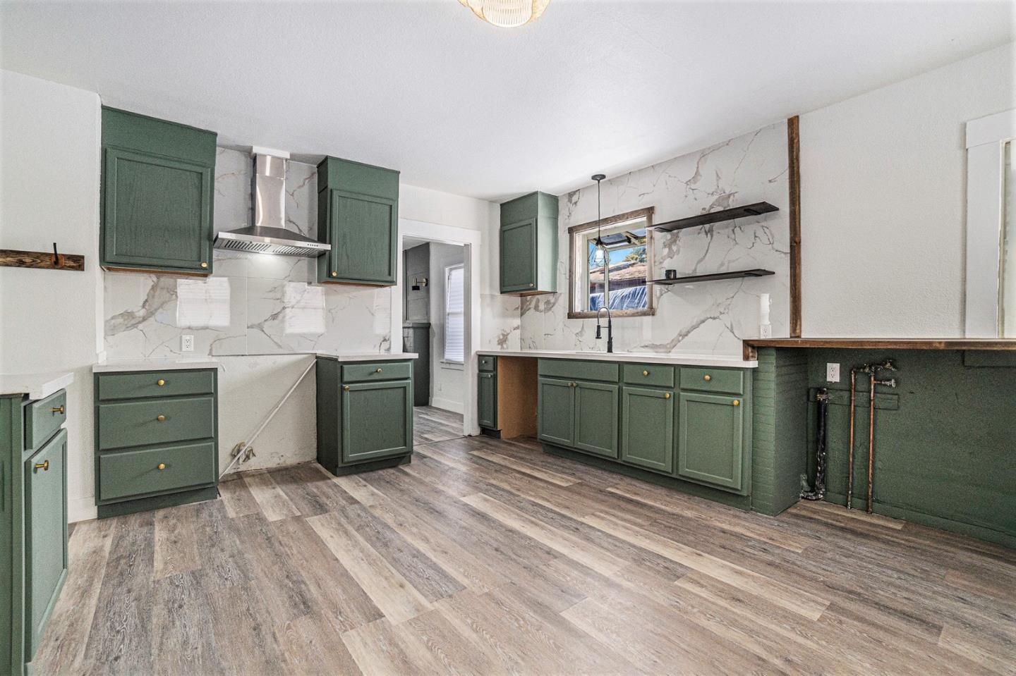 Detail Gallery Image 6 of 11 For 513 Arch St, Martinez,  CA 94553 - 2 Beds | 1 Baths