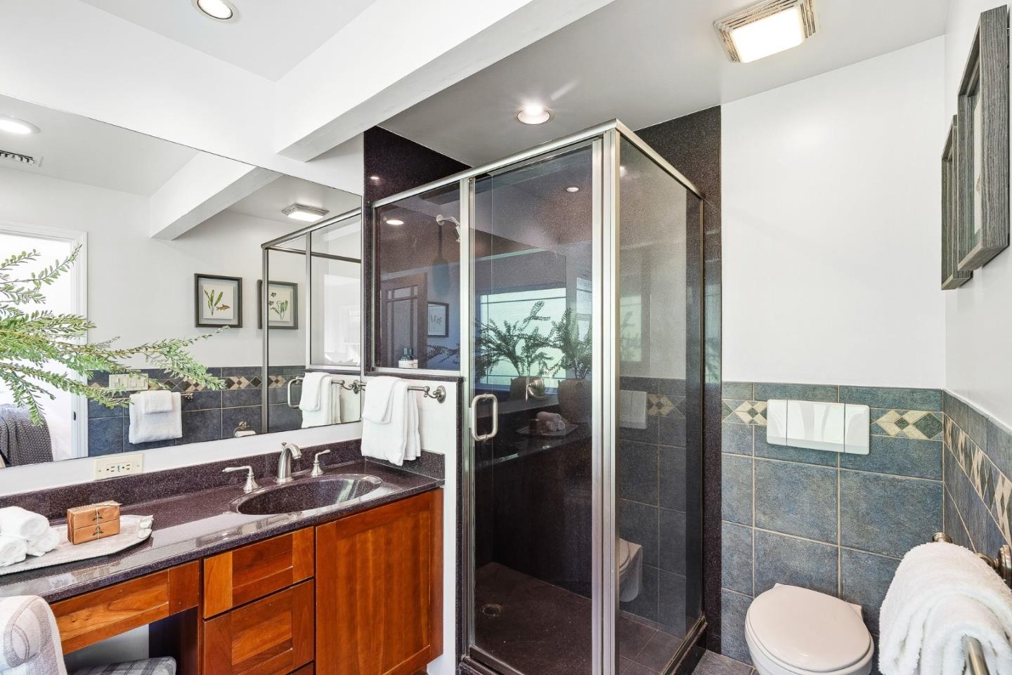 Detail Gallery Image 17 of 51 For 1176 Alicante Dr, Pacifica,  CA 94044 - 4 Beds | 3 Baths