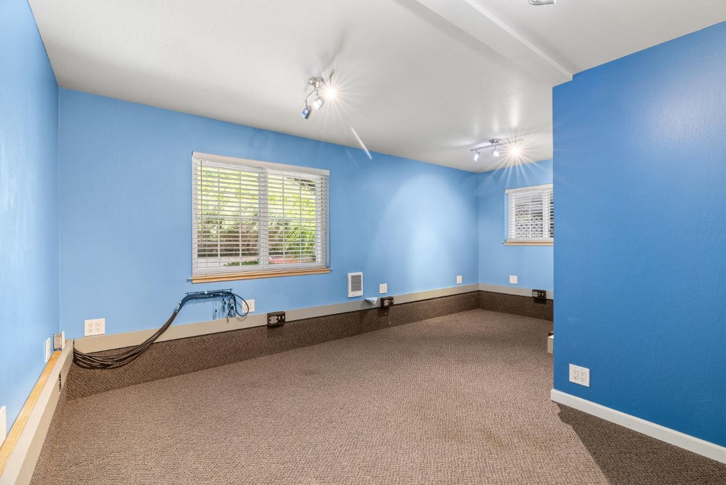 Detail Gallery Image 35 of 51 For 1176 Alicante Dr, Pacifica,  CA 94044 - 4 Beds | 3 Baths