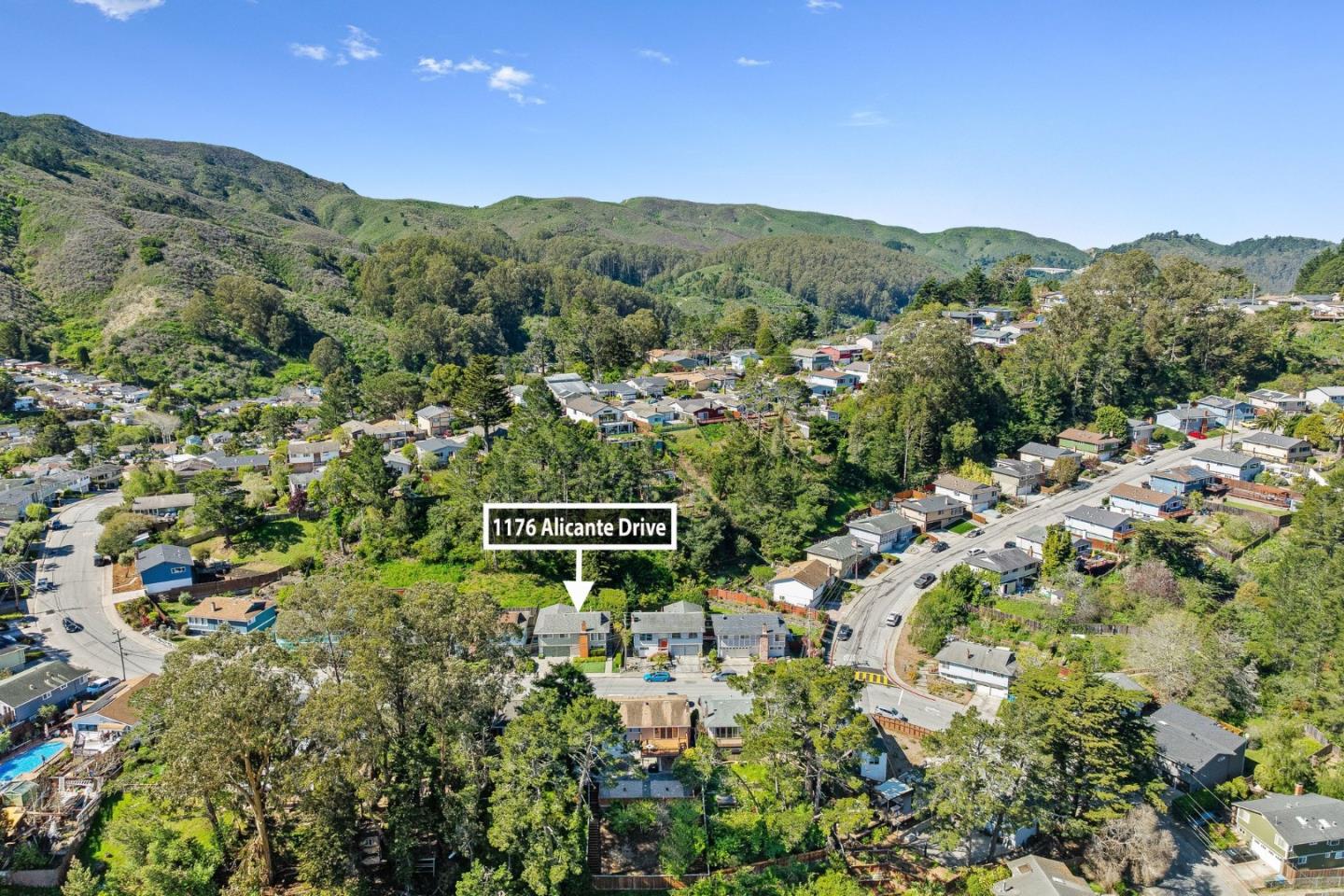 Detail Gallery Image 39 of 51 For 1176 Alicante Dr, Pacifica,  CA 94044 - 4 Beds | 3 Baths