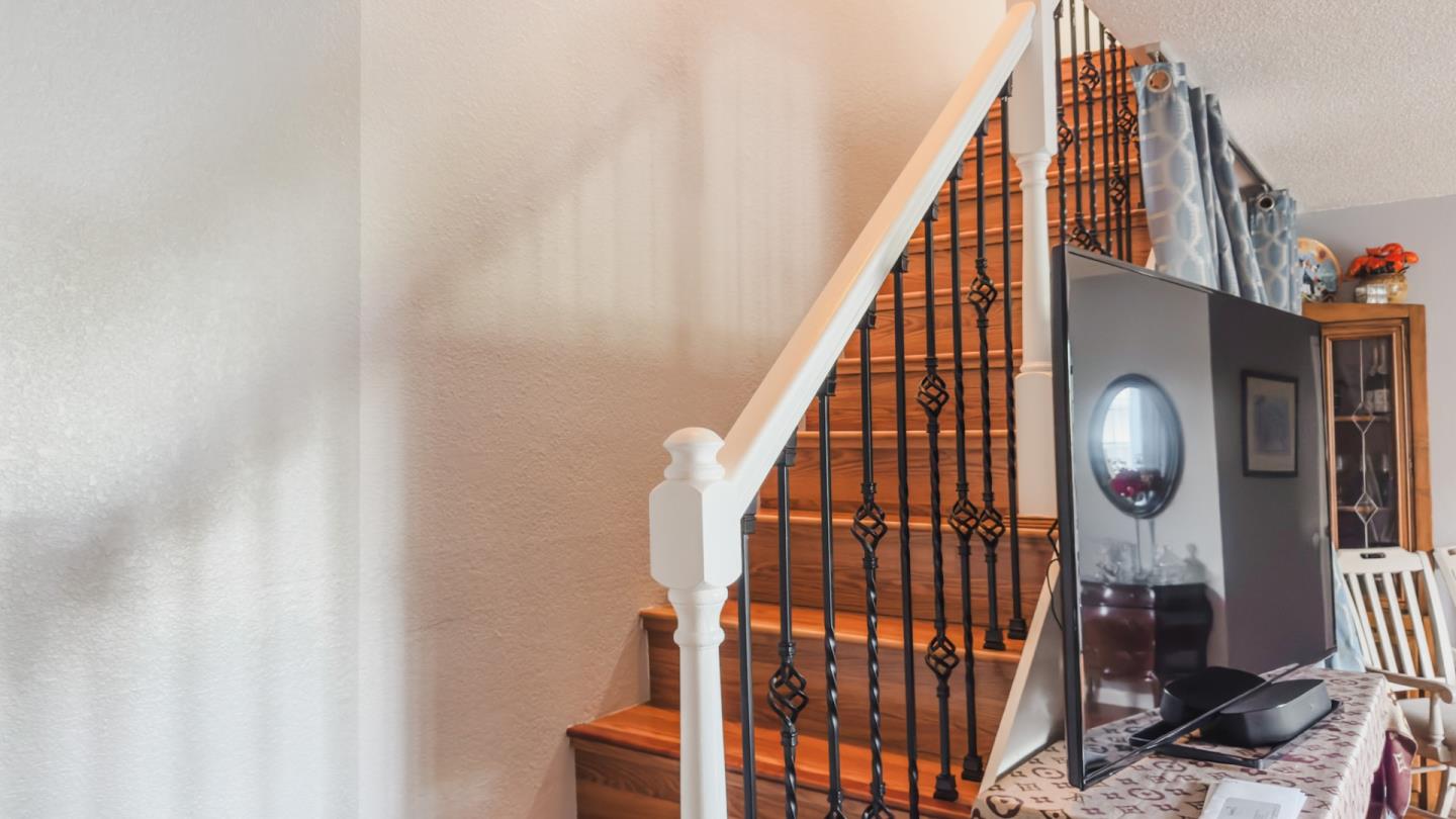 Detail Gallery Image 13 of 29 For 33520 Depot Rd, Union City,  CA 94587 - 6 Beds | 3/1 Baths