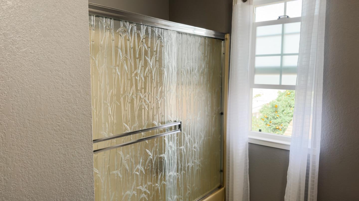 Detail Gallery Image 17 of 29 For 33520 Depot Rd, Union City,  CA 94587 - 6 Beds | 3/1 Baths