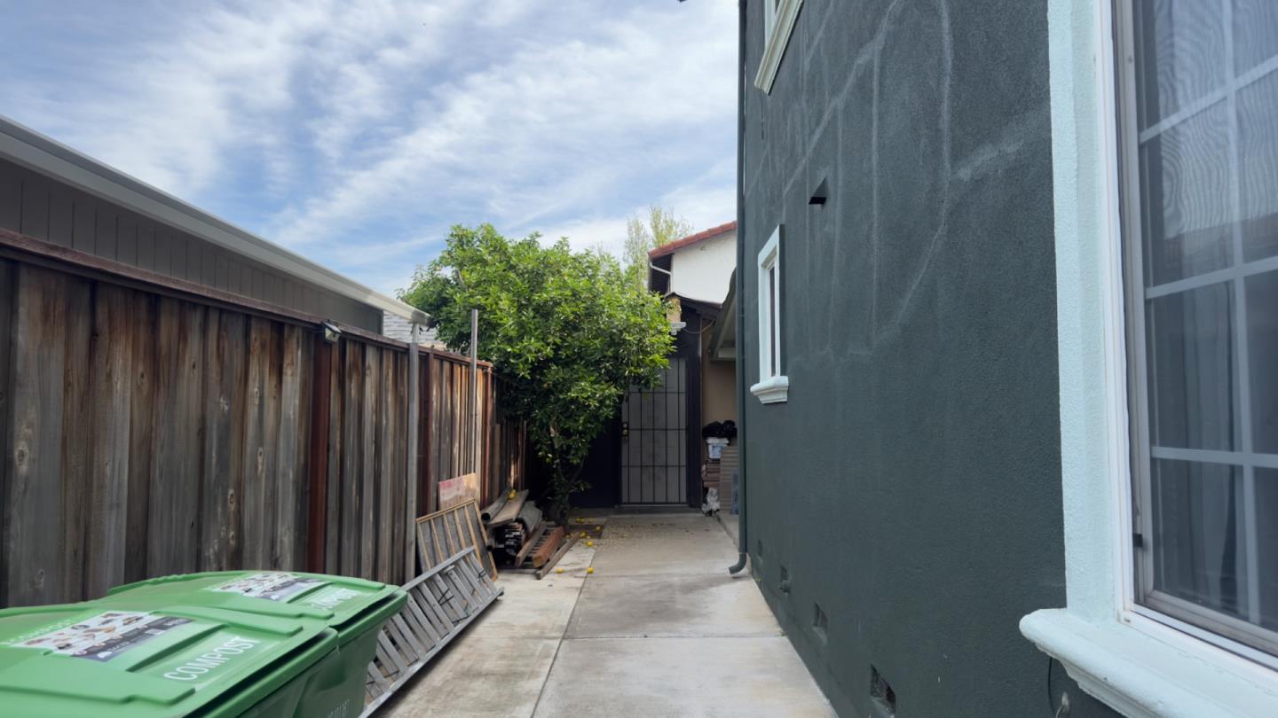 Detail Gallery Image 19 of 29 For 33520 Depot Rd, Union City,  CA 94587 - 6 Beds | 3/1 Baths