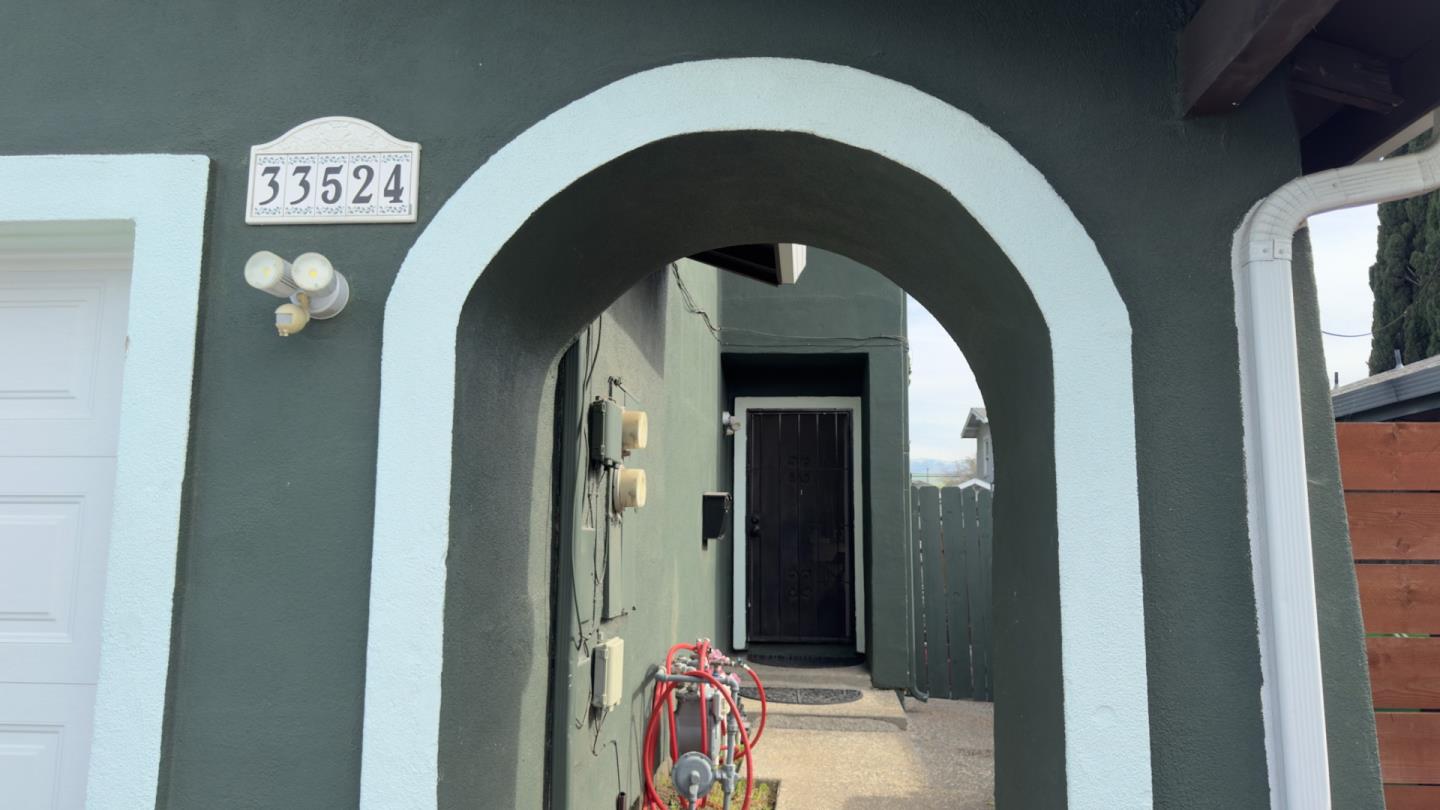 Detail Gallery Image 21 of 29 For 33520 Depot Rd, Union City,  CA 94587 - 6 Beds | 3/1 Baths