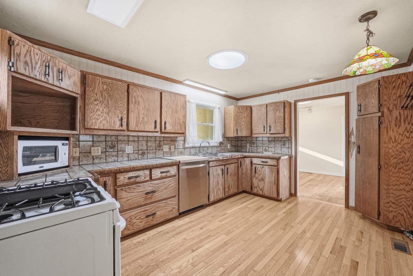 Detail Gallery Image 10 of 39 For 90 Victor Ave, Campbell,  CA 95008 - 2 Beds | 1 Baths