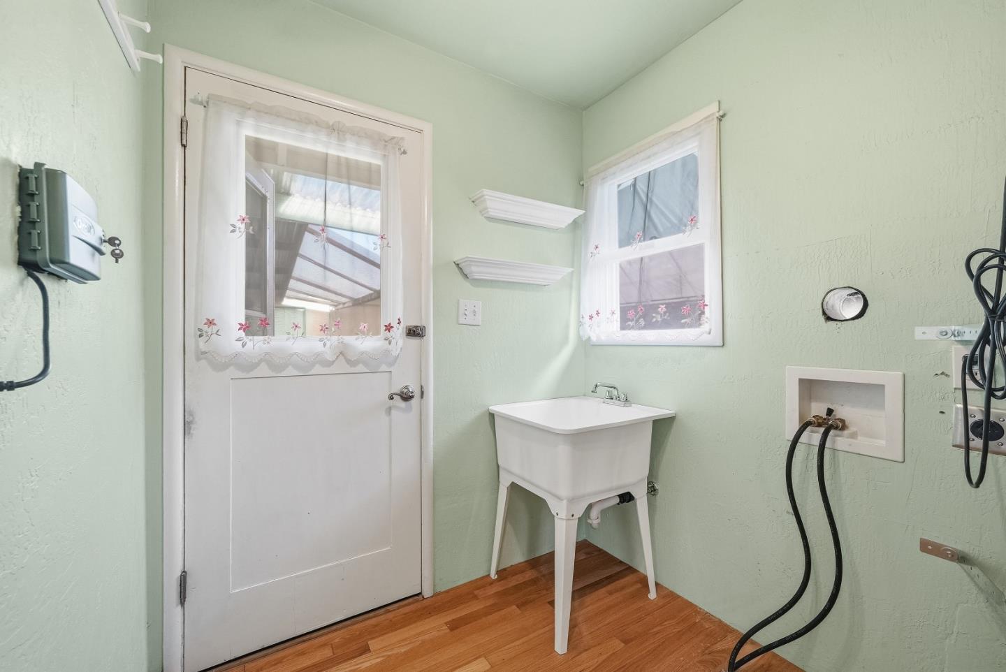 Detail Gallery Image 12 of 39 For 90 Victor Ave, Campbell,  CA 95008 - 2 Beds | 1 Baths