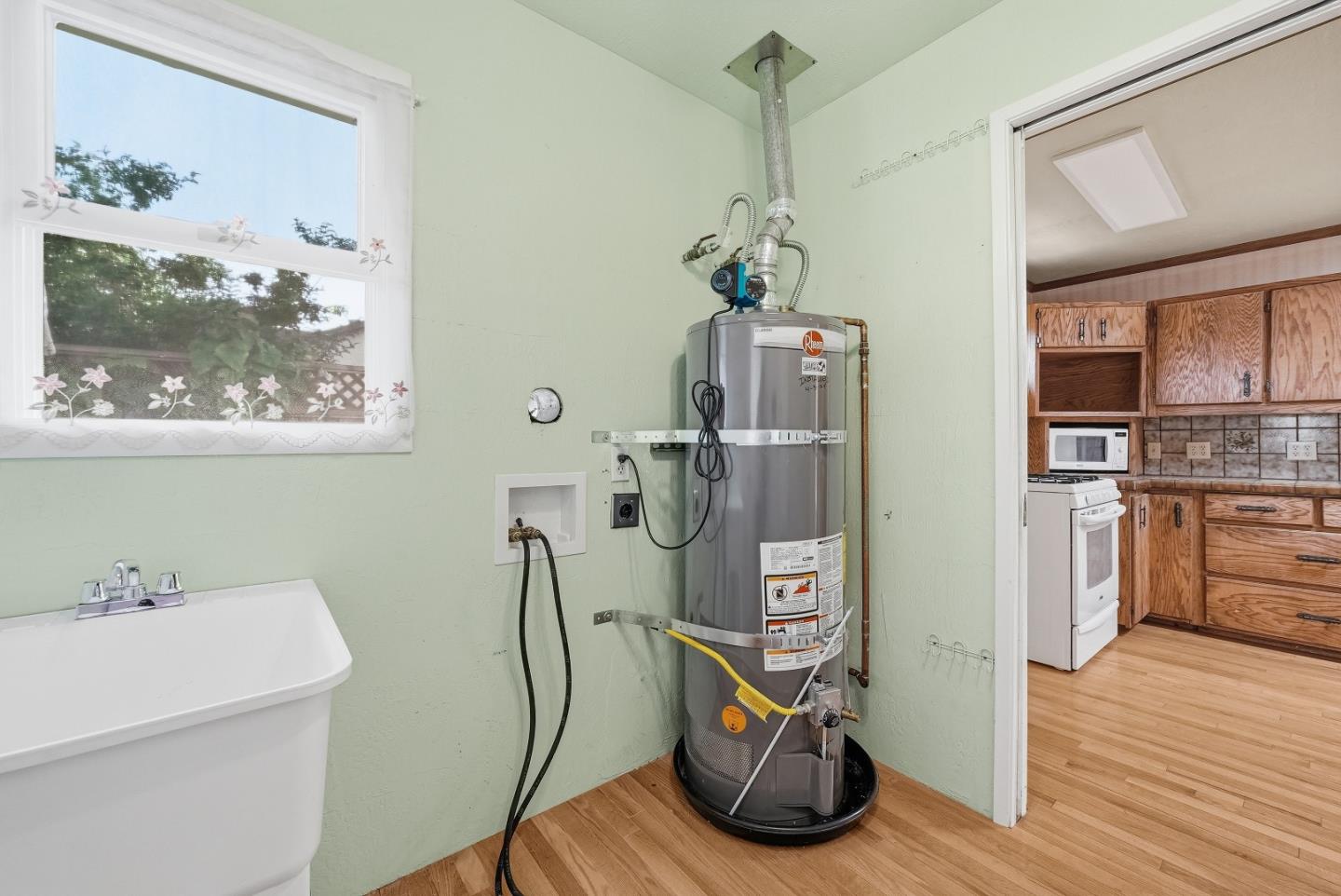 Detail Gallery Image 13 of 39 For 90 Victor Ave, Campbell,  CA 95008 - 2 Beds | 1 Baths