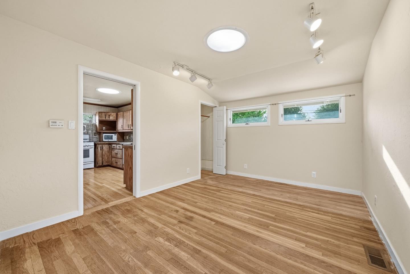 Detail Gallery Image 7 of 39 For 90 Victor Ave, Campbell,  CA 95008 - 2 Beds | 1 Baths