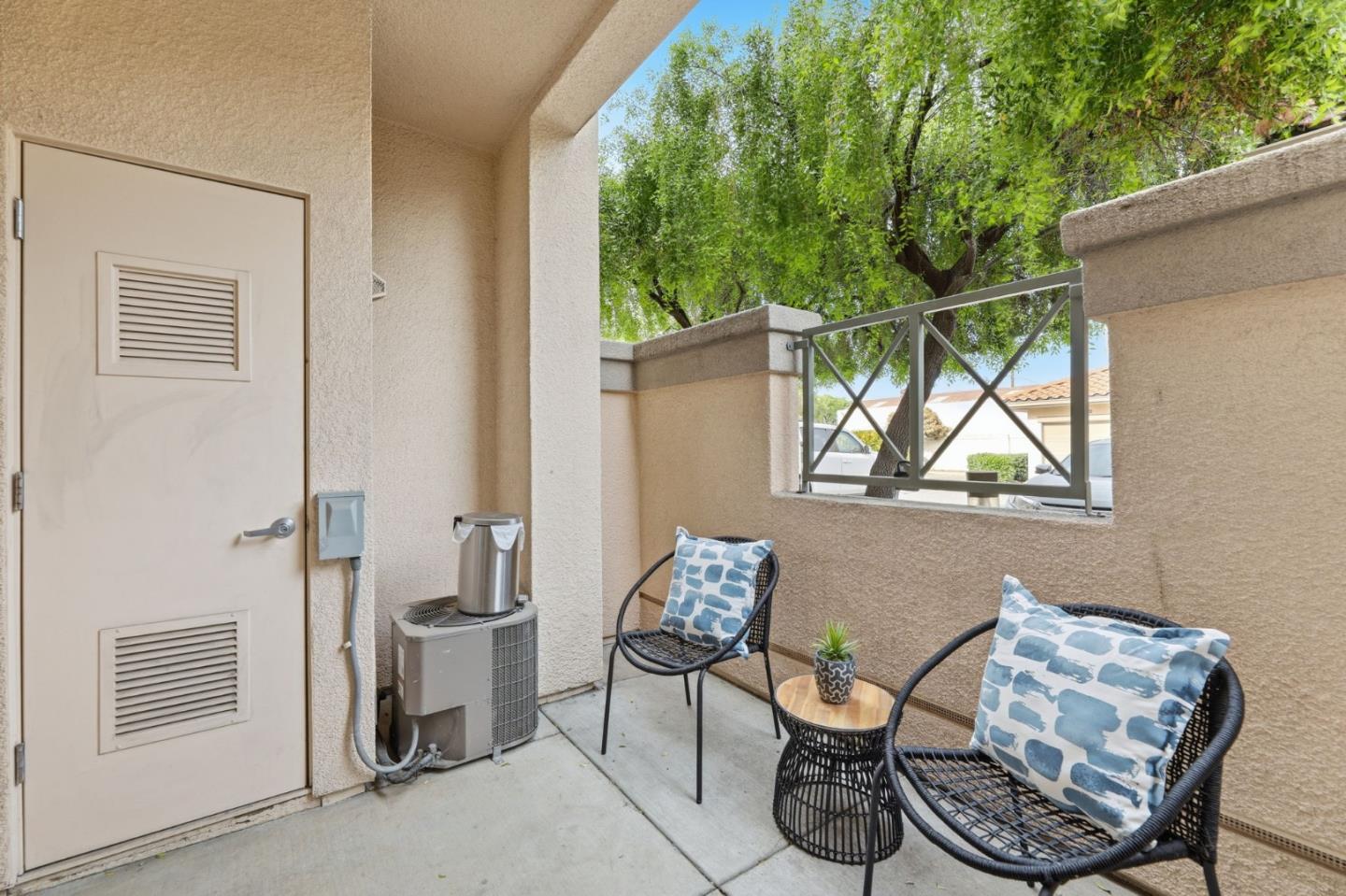 Detail Gallery Image 17 of 24 For 2177 Alum Rock Ave #111,  San Jose,  CA 95116 - 2 Beds | 2 Baths